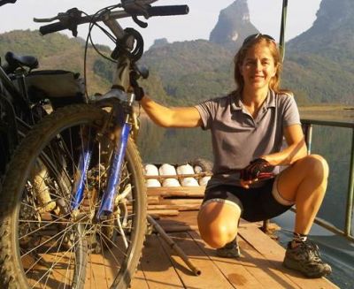 Nicola Hardie  Cycling on the  tour with redspokes